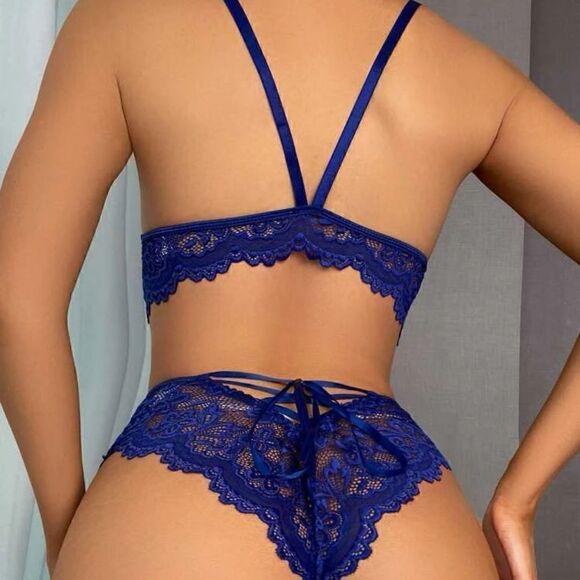 Sexy Floral Lace Lingerie Set - Picture 6 of 9